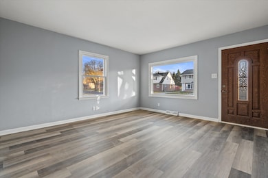 440 Gascoigne Dr, Waukesha, WI 53188 - photo 5