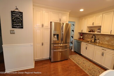 31 Marc Dr, Manalapan, NJ 07726 - photo 7