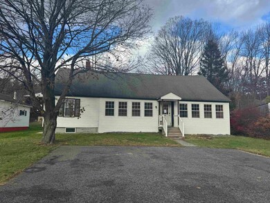 10 Meadow St, Ludlow, VT 05149 - photo 2