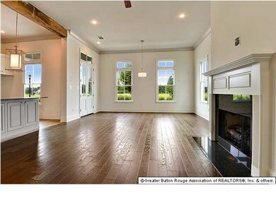 Living 1213 AMERICANA BLVD, ZACHARY, LA 70791