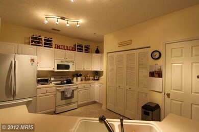 2493 Amber Orchard Ct E unit U102, Odenton, MD 21113 - photo 5