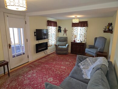 8 42nd St, Claremont, NH 03743 - photo 3