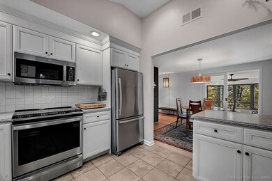 70 Trailsend Dr, Canton, CT 06019 - photo 6