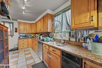 490 Kirchner Rd, Dalton, MA 01226 - photo 5