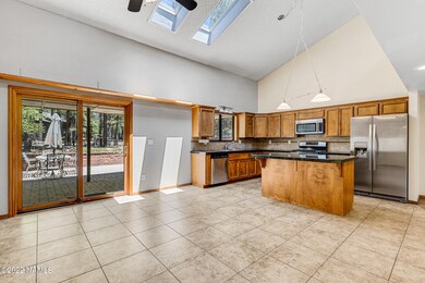 2221 N Timberline Rd-6