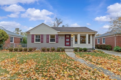 4516 Robinwood Ave, Royal Oak, MI 48073 - photo 2