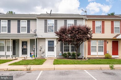 221 Lily Ct, Hagerstown, MD 21740 - photo 2
