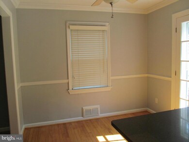 5839 Edgehill Dr, Alexandria, VA 22303 - photo 5