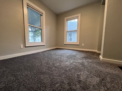 726 W 6th St, Anderson, IN 46016 - photo 4