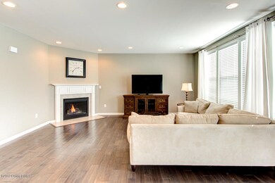 12412 Commons Lake Ct-7