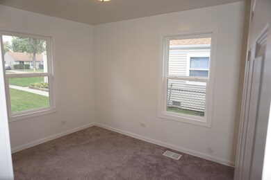 1701 Lyons Ct, Waukegan, IL 60085 - photo 7