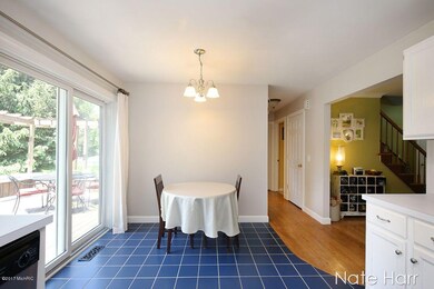 2329 Meadowglen Dr NE, Grand Rapids, MI 49505 - photo 6