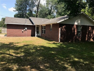 305 S Ozark St, Prairie Grove, AR 72753 - photo 4