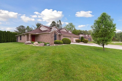 01-5501-Donavon-Drive-Jackson-MI-49201-W