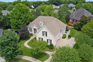 It just looks like a dream home, right? It's got enough space (nearly 3,000 feet), but isn't too big to care for.