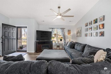 723 Pottawatomie Ave, Manhattan, KS 66502 - photo 6