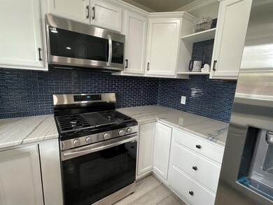 709 Oakwood Ave, Hurst, TX 76053 - photo 7