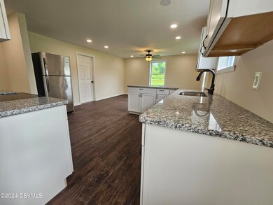 Living Room/Kitchen