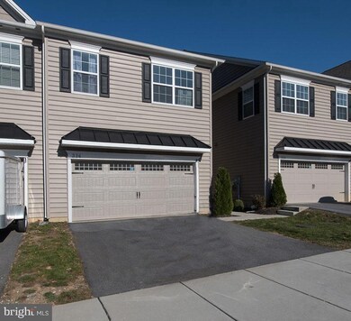 336 Kemper Dr, Honey Brook, PA 19344 - photo 2