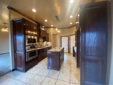 1105 Glen Eagles Ct, Norman, OK 73072 - photo 6
