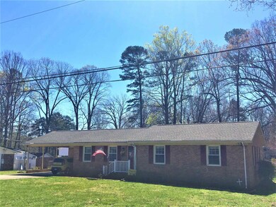 407 W 10th St, Siler City, NC 27344 - photo 4