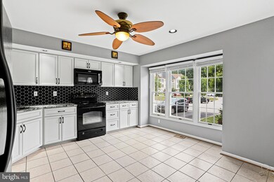 8748 Birkenhead Ct, Laurel, MD 20723 - photo 3