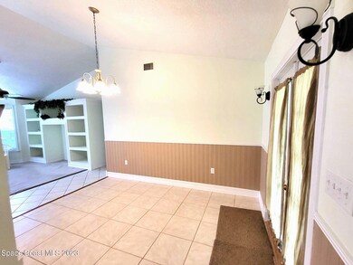 4185 Dining looking toward built ins