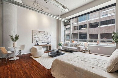10-web-or-mls-221-n-front-st-101