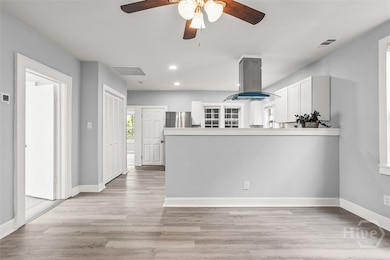 734 E 38th St, Savannah, GA 31401 - photo 5