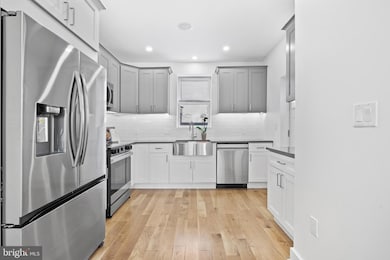 2024 N Palethorp St, Philadelphia, PA 19122 - photo 6