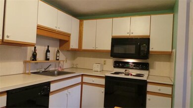 27 Fuller Rd unit 4, Foxboro, MA 02035 - photo 4