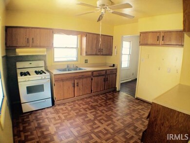 2119 Frances Ave, Elkhart, IN 46517 - photo 2