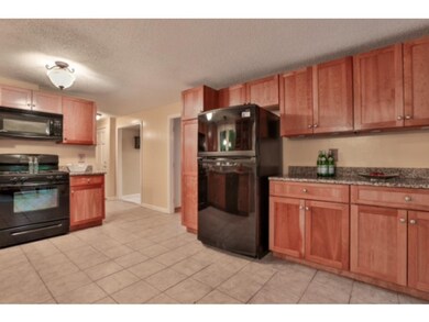 12 Park Ave, Londonderry, NH 03053 - photo 5