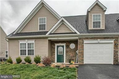 3619 Oakley Ln, Greencastle, PA 17225 - photo 2