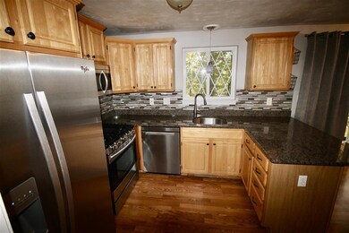 14 Burberry Ct, Merrimack, NH 03054 - photo 2