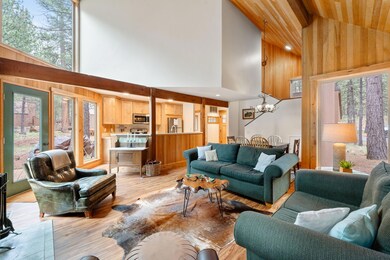 5-web-or-mls-13612-Floret-Black-Butte-Ra