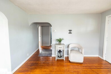 844 W Frank St, Mitchell, IN 47446 - photo 6