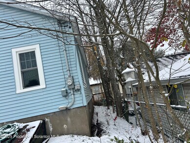 307 Valley Ln, Nicholson, PA 18446 - photo 4