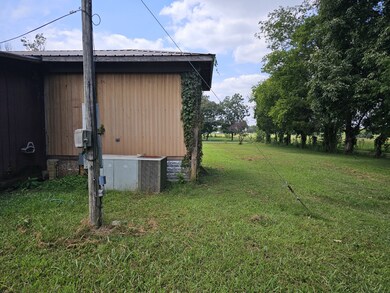 681 Whitaker Rd, Shelbyville, TN 37160 - photo 6