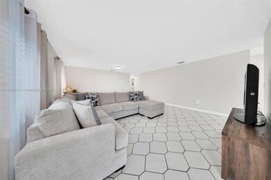 202 NW 60th Ave, Miami, FL 33126 - photo 5