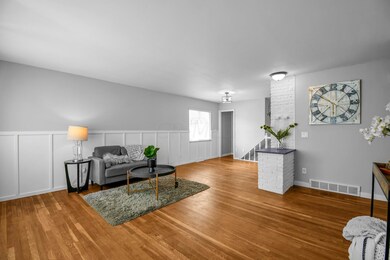 7-web-or-mls-1637-courtright-rd