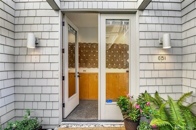 651 Winslow Way W unit 5, Bainbridge Island, WA 98110 - photo 3