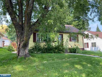 905 Washington St, Eveleth, MN 55734 - photo 2