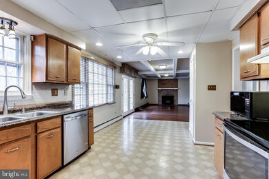 5916 Grace Lee Ave, Sykesville, MD 21784 - photo 6