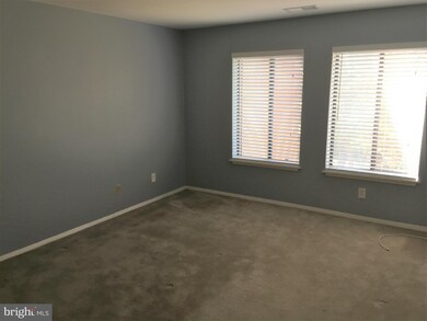 11301 Commonwealth Dr unit 102, Rockville, MD 20852 - photo 7
