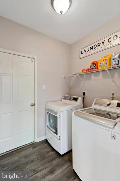 733 Observatory Dr, Bear, DE 19701 - photo 5