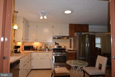 5830 Wilson Rd, Marshall, VA 20115 - photo 4