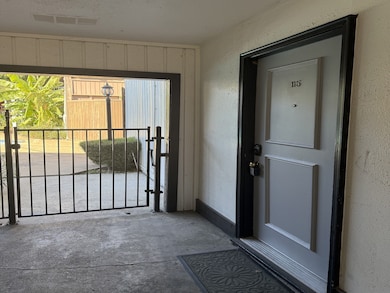 2627 Douglas Ave unit 115, Dallas, TX 75219 - photo 3