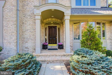 12046 Creekbend Dr, Reston, VA 20194 - photo 5