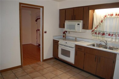 2303 Rosehill Ct, Brandon, FL 33510 - photo 6